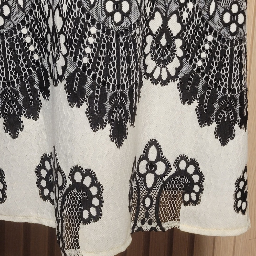 Kensie Womens Black White Lace Overlay Mock Neck Keyhole Back Flare Dress Size 6 - Picture 3 of 10